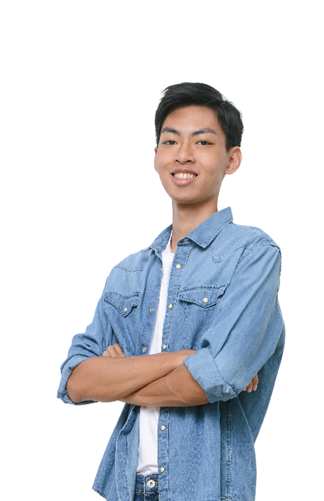 Tiener jongen staat met armen over elkaar