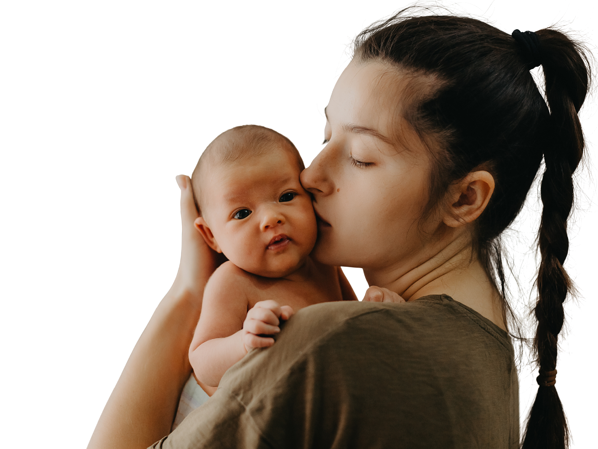 Moeder kust baby op de wang